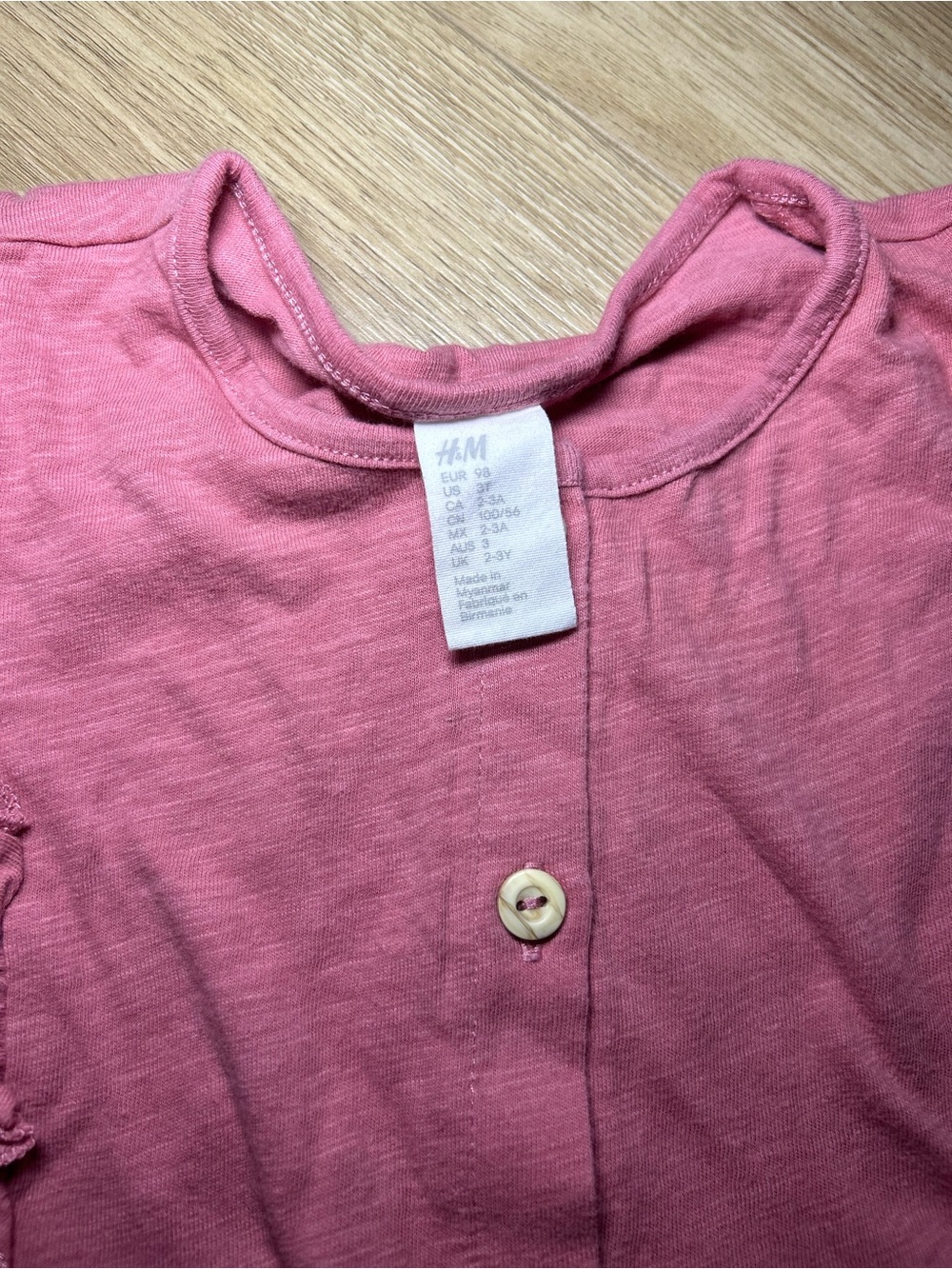 H&M Pink Ruffle-Sleeve Button-Front Romper - Picture 3 of 4